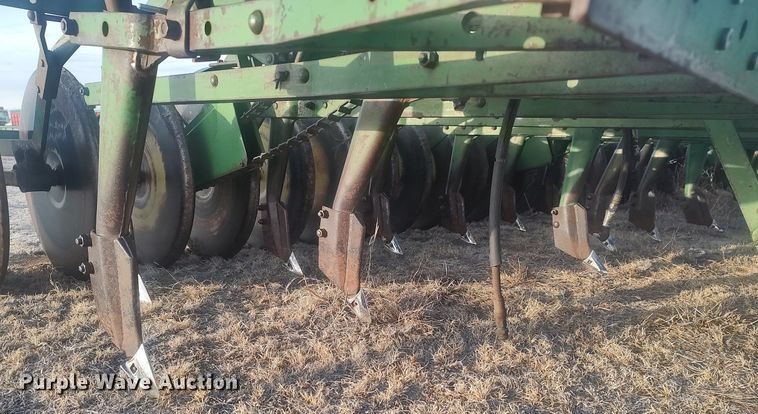 image for item DO3756 John Deere LZ-B  hoe grain drill