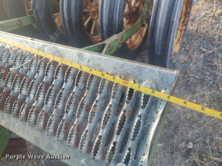 image for item DO3756 John Deere LZ-B  hoe grain drill