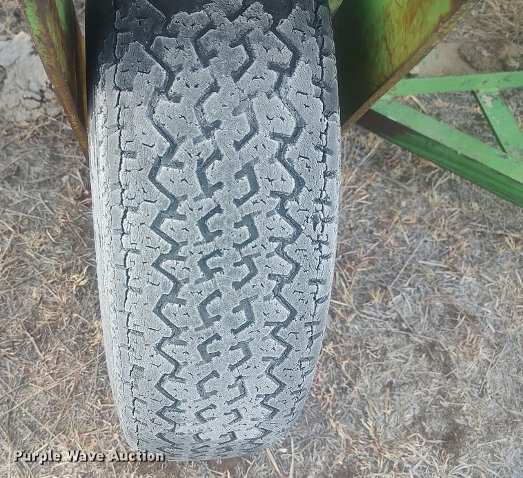 image for item DO3756 John Deere LZ-B  hoe grain drill