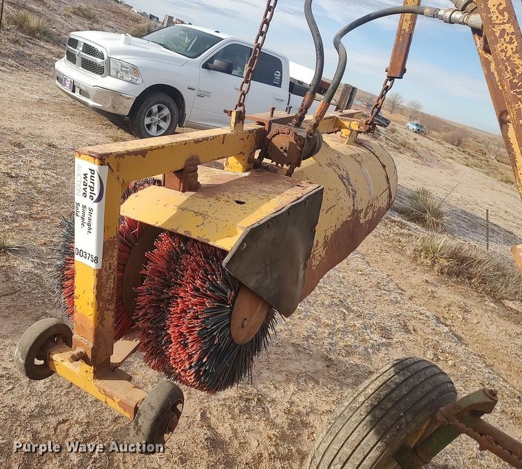 image for item DO3758 Feed bunk sweeper