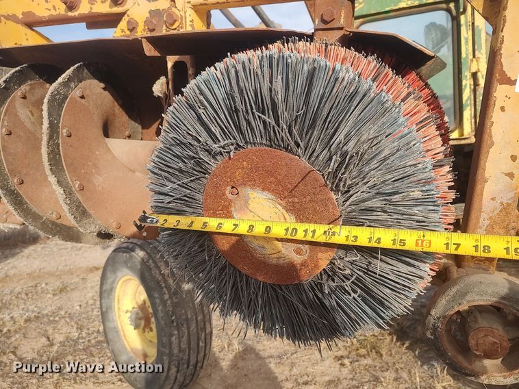 image for item DO3758 Feed bunk sweeper