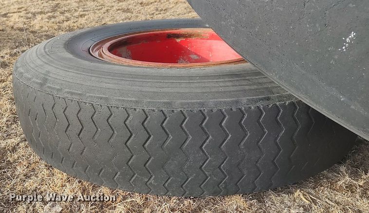 image for item DO3759 (14) tires and wheels