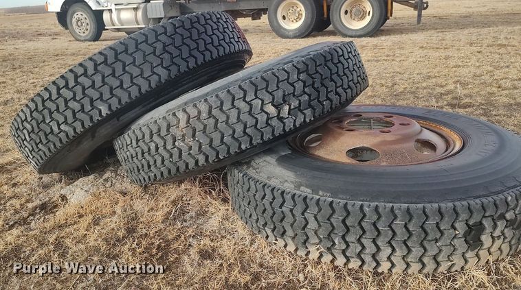 image for item DO3759 (14) tires and wheels
