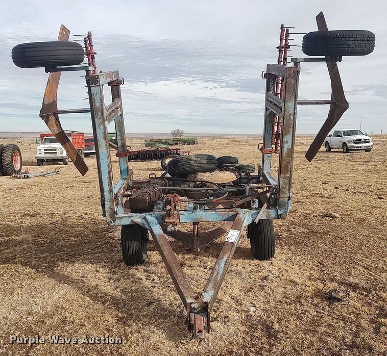 image for item DO3760 Tri-Flex S777  Stubble Mulcher sweep plow