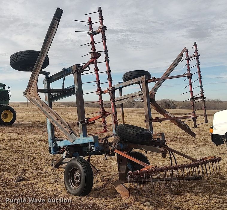 image for item DO3760 Tri-Flex S777  Stubble Mulcher sweep plow