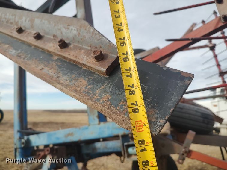 image for item DO3760 Tri-Flex S777  Stubble Mulcher sweep plow