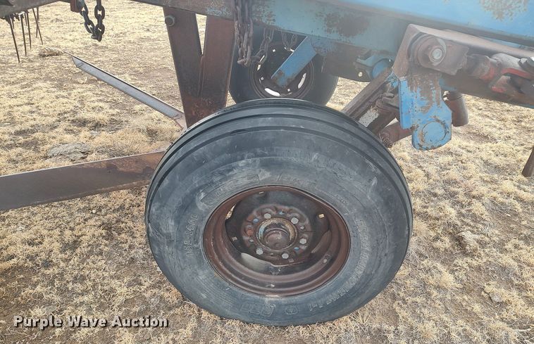 image for item DO3760 Tri-Flex S777  Stubble Mulcher sweep plow