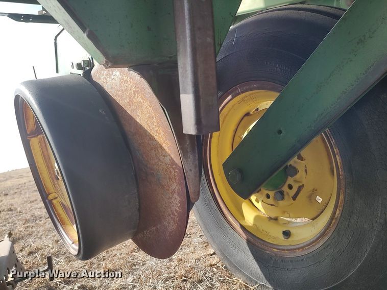 image for item DO3761 John Deere 7000  planter