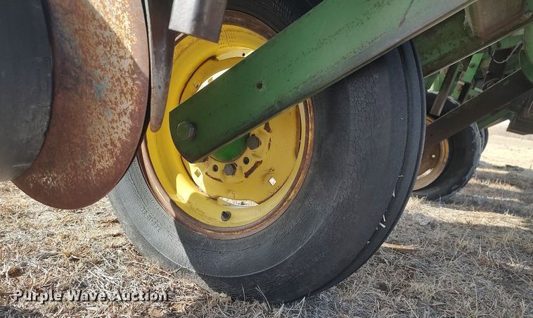 image for item DO3761 John Deere 7000  planter
