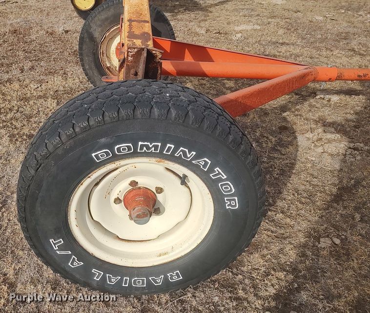 image for item DO3763 United Farm Tools 6T  header trailer