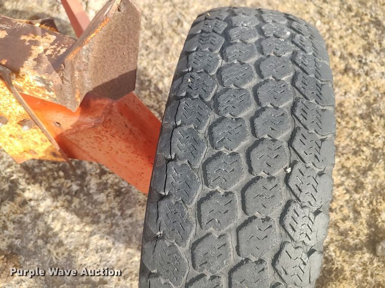 image for item DO3763 United Farm Tools 6T  header trailer