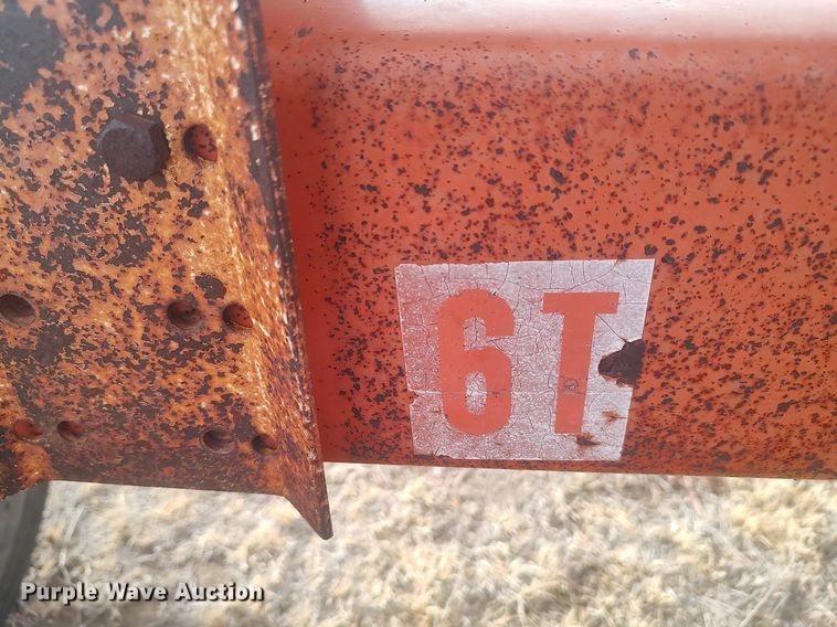 image for item DO3763 United Farm Tools 6T  header trailer
