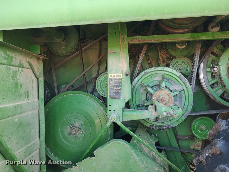 image for item DO3764 1987 John Deere 8820 Titan II  combine