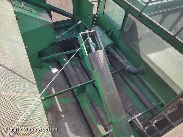 image for item DO3764 1987 John Deere 8820 Titan II  combine