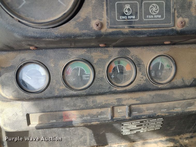 image for item DO3764 1987 John Deere 8820 Titan II  combine