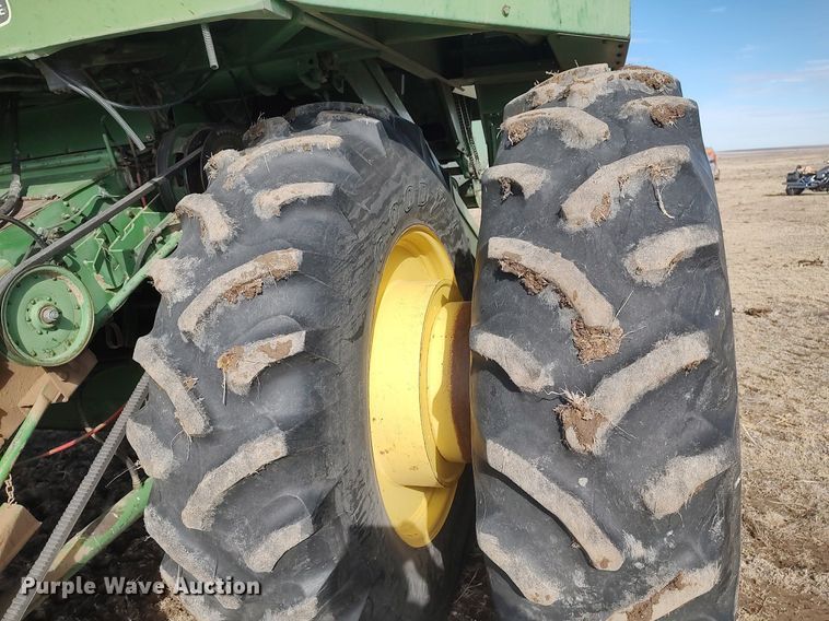 image for item DO3764 1987 John Deere 8820 Titan II  combine