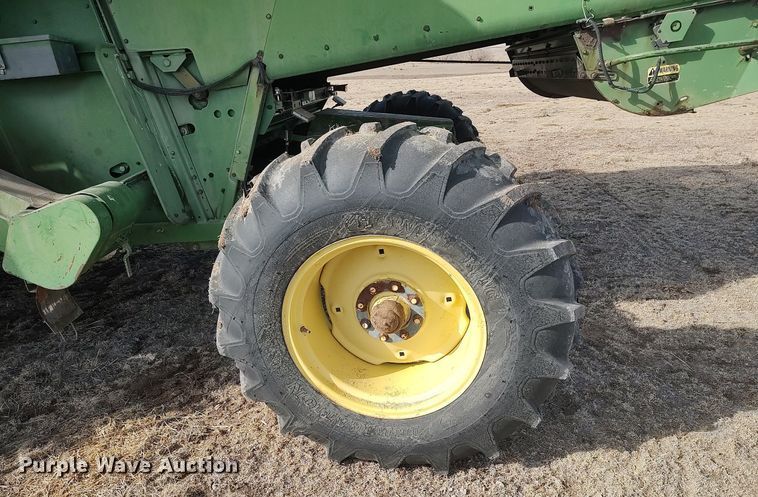 image for item DO3764 1987 John Deere 8820 Titan II  combine