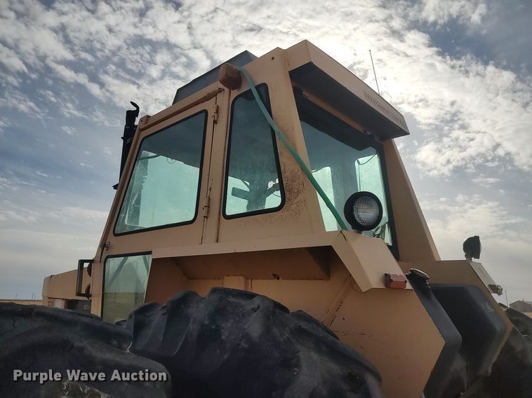 image for item DO3765 Case 1370  Agri-King tractor