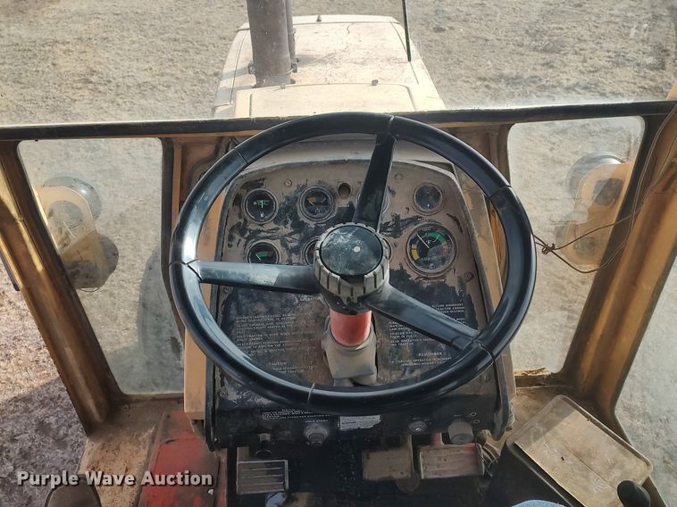 image for item DO3765 Case 1370  Agri-King tractor