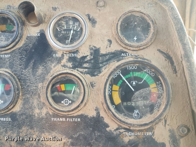 image for item DO3765 Case 1370  Agri-King tractor