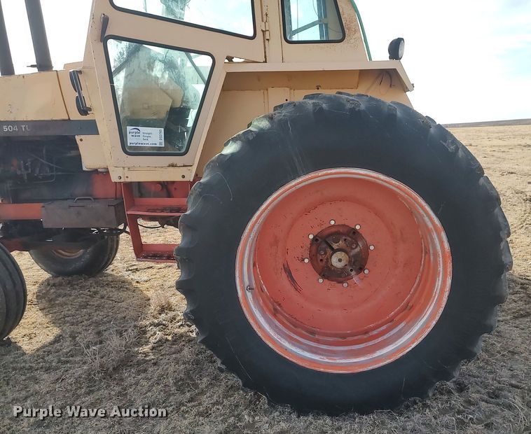 image for item DO3765 Case 1370  Agri-King tractor