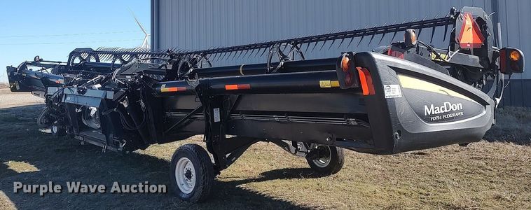 image for item DO3820 2013 MacDon FD75  flex head