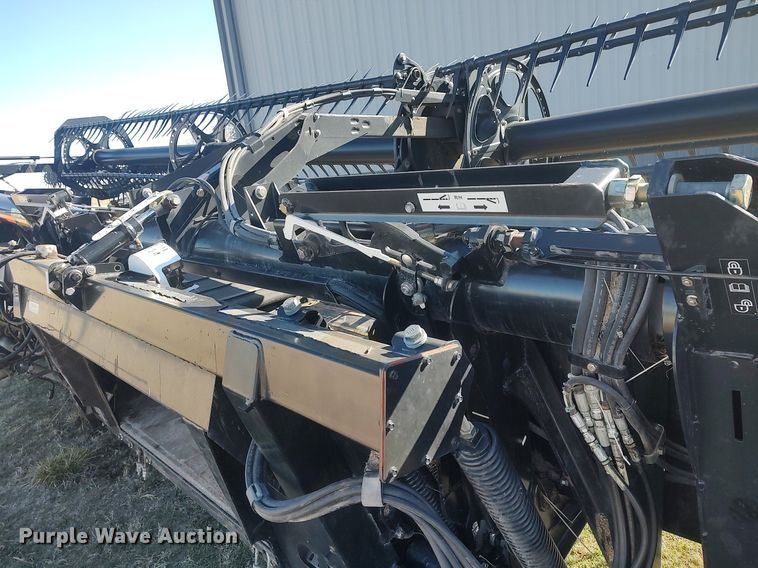 image for item DO3820 2013 MacDon FD75  flex head