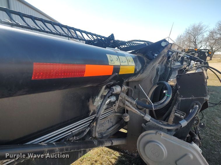 image for item DO3820 2013 MacDon FD75  flex head