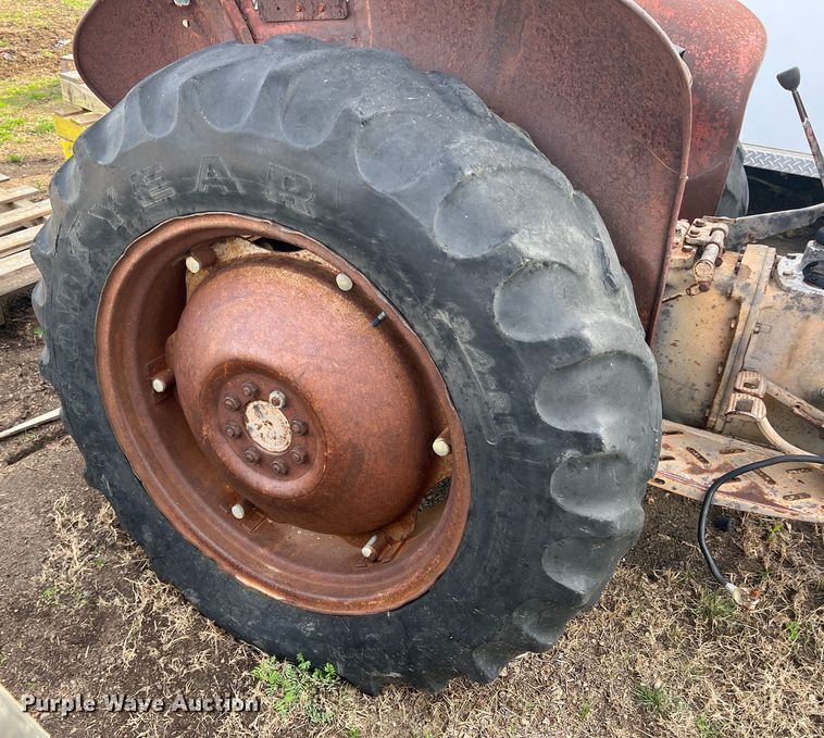 image for item DP0039 1983 Massey Ferguson 240  tractor