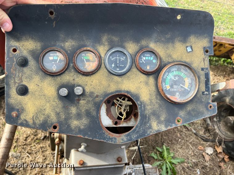 image for item DP0040 1981 Massey Ferguson 230  tractor