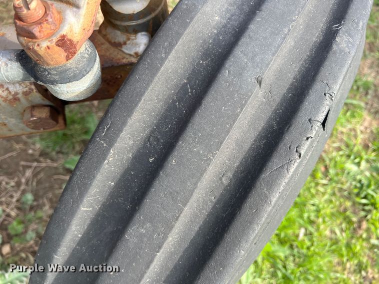 image for item DP0040 1981 Massey Ferguson 230  tractor