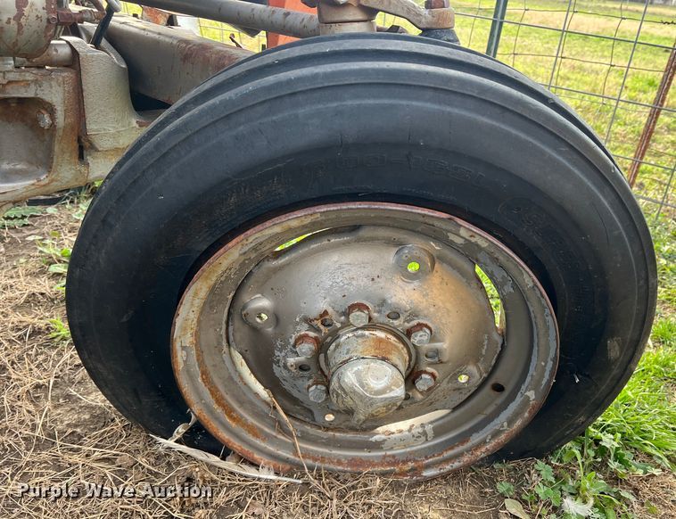 image for item DP0040 1981 Massey Ferguson 230  tractor