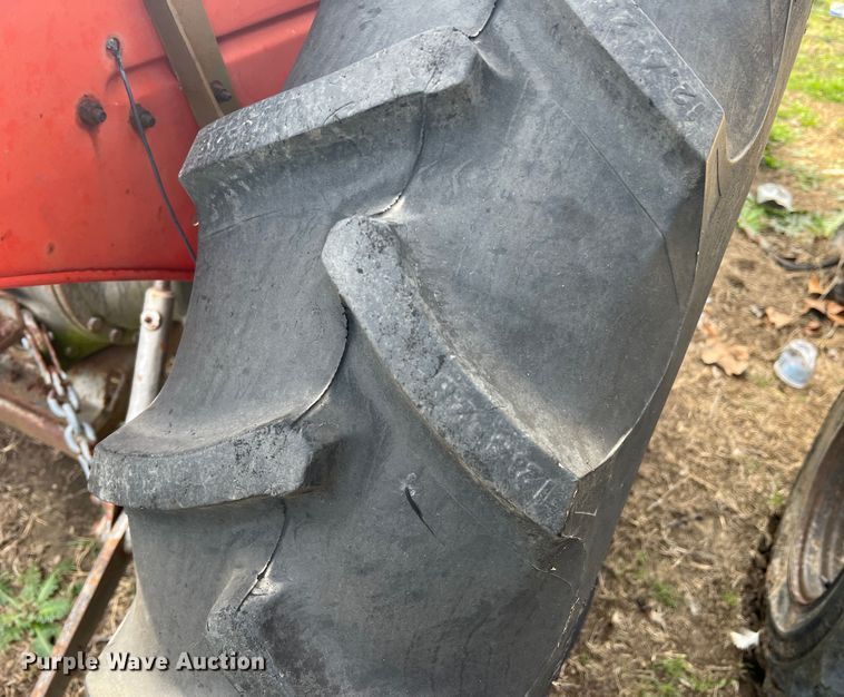 image for item DP0040 1981 Massey Ferguson 230  tractor