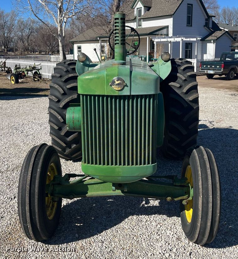 image for item DQ4085 1953 John Deere R  tractor
