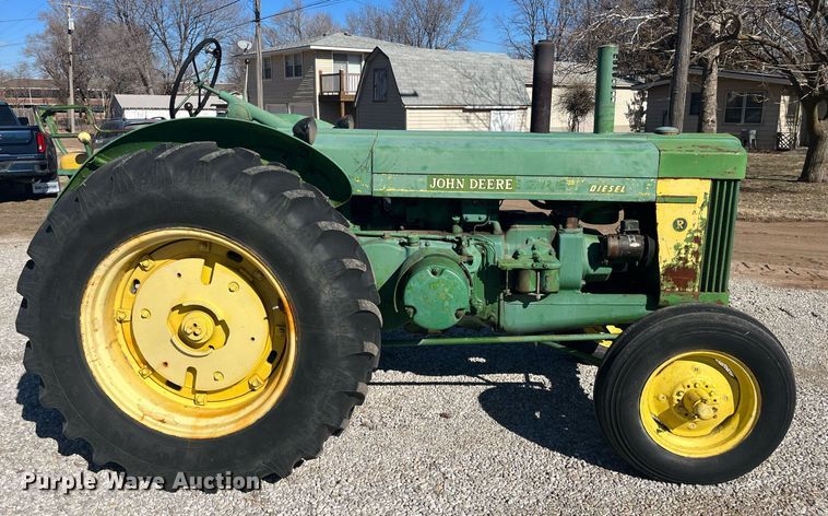 image for item DQ4085 1953 John Deere R  tractor