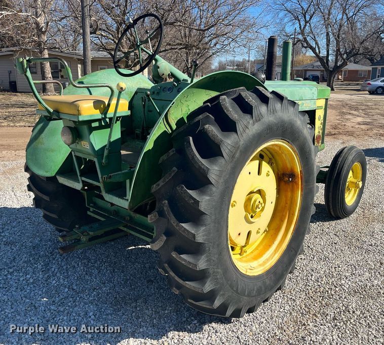 image for item DQ4085 1953 John Deere R  tractor