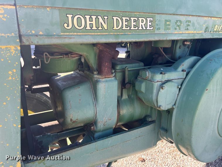 image for item DQ4085 1953 John Deere R  tractor