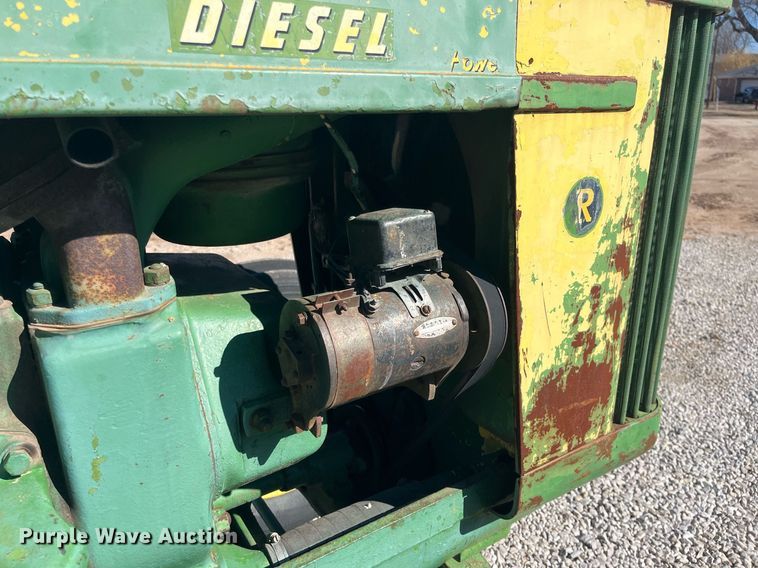 image for item DQ4085 1953 John Deere R  tractor