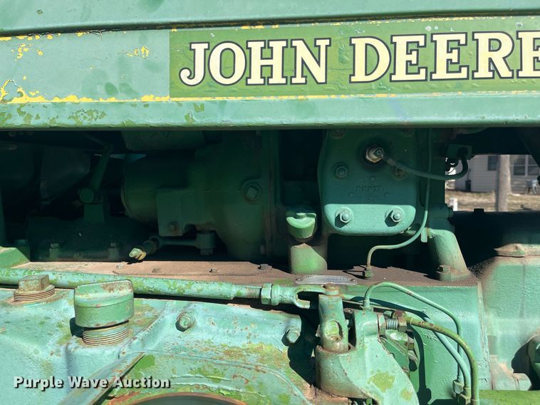 image for item DQ4085 1953 John Deere R  tractor