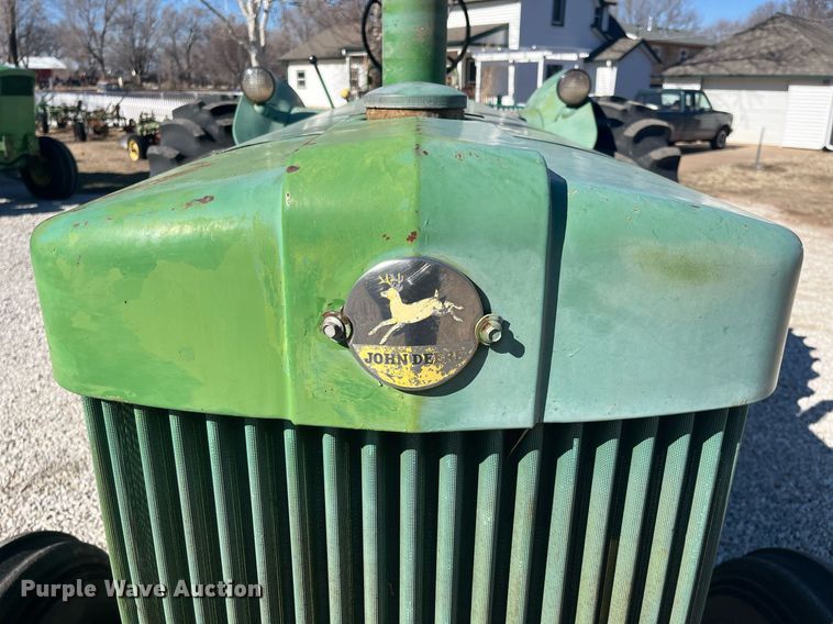 image for item DQ4085 1953 John Deere R  tractor