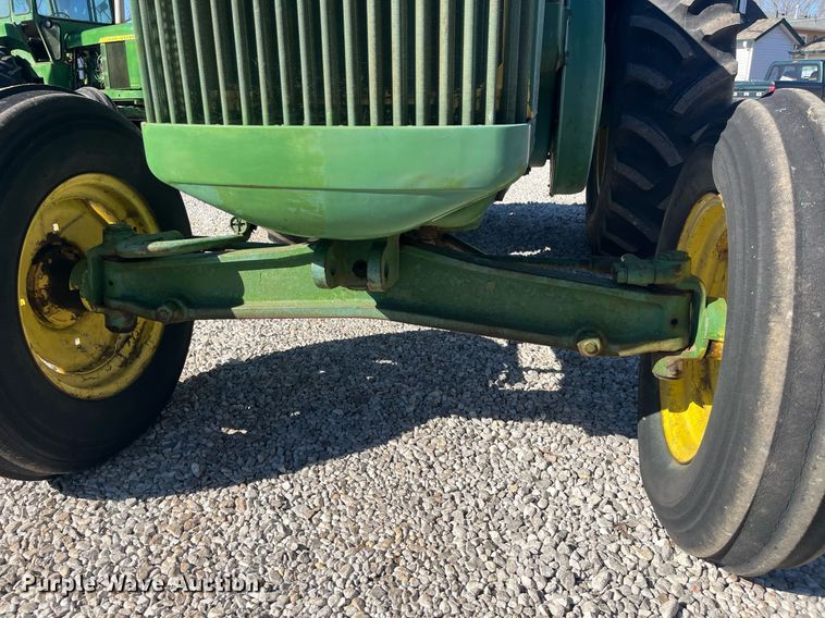 image for item DQ4085 1953 John Deere R  tractor