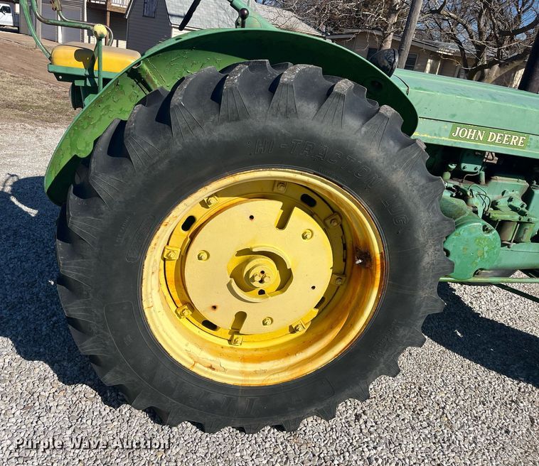 image for item DQ4085 1953 John Deere R  tractor