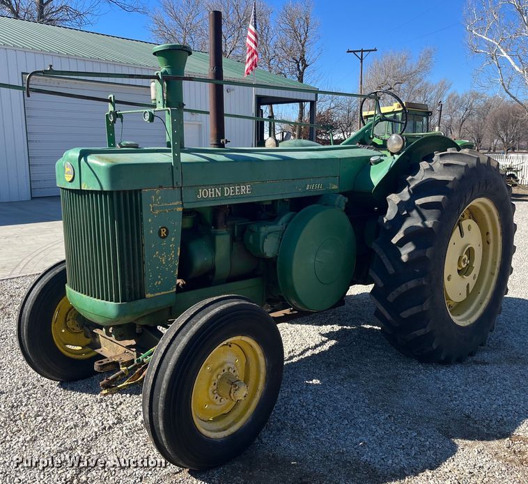 image for item DQ4086 1952 John Deere R  tractor