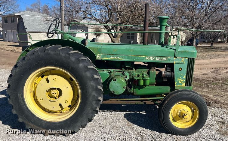 image for item DQ4086 1952 John Deere R  tractor