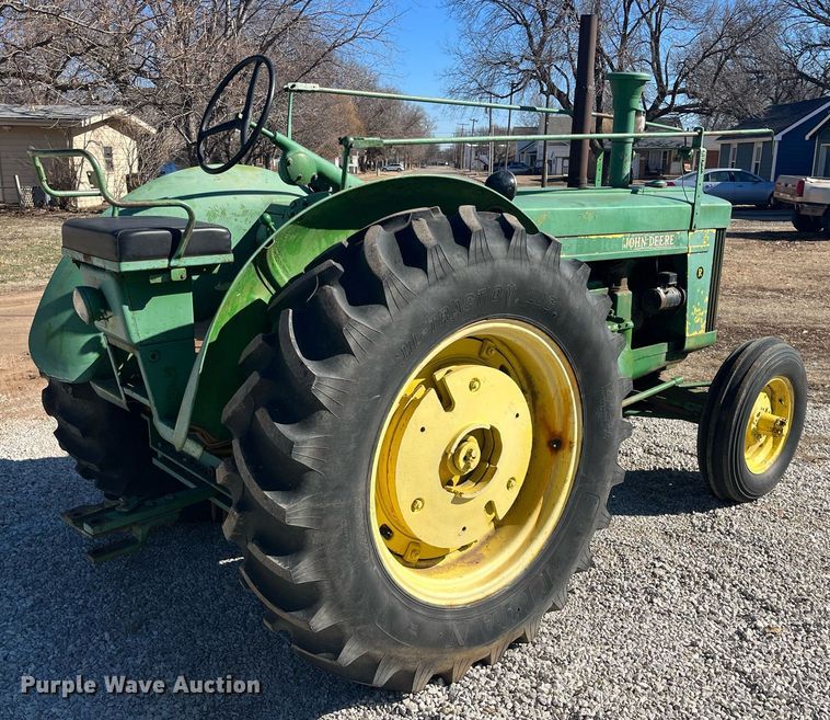 image for item DQ4086 1952 John Deere R  tractor
