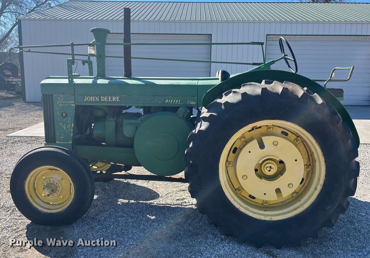 image for item DQ4086 1952 John Deere R  tractor