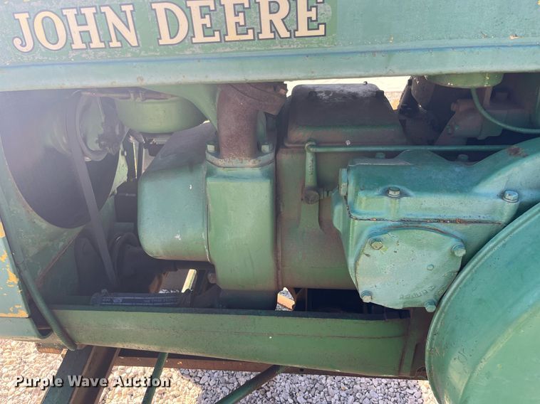 image for item DQ4086 1952 John Deere R  tractor