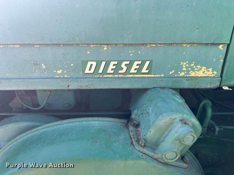 image for item DQ4086 1952 John Deere R  tractor