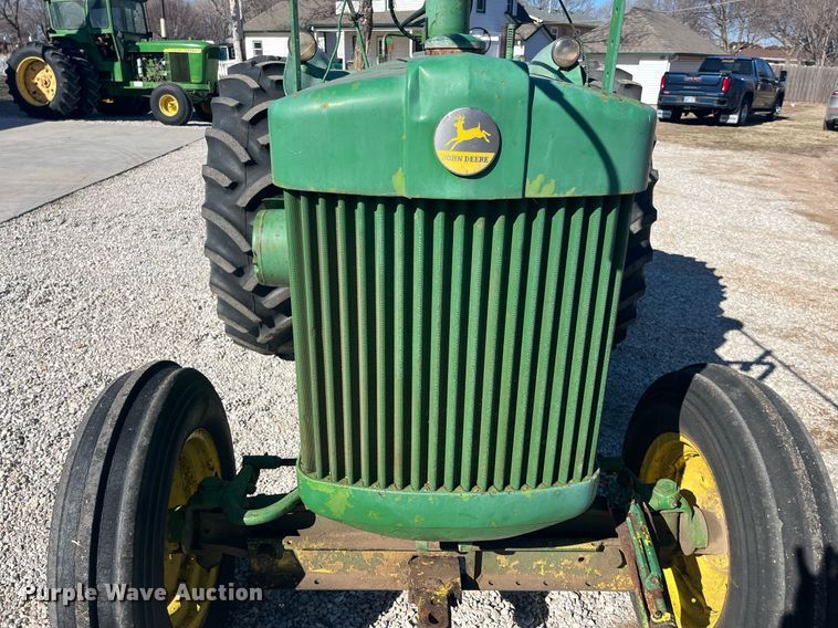 image for item DQ4086 1952 John Deere R  tractor
