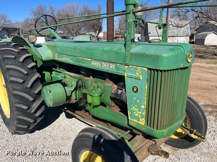 image for item DQ4086 1952 John Deere R  tractor
